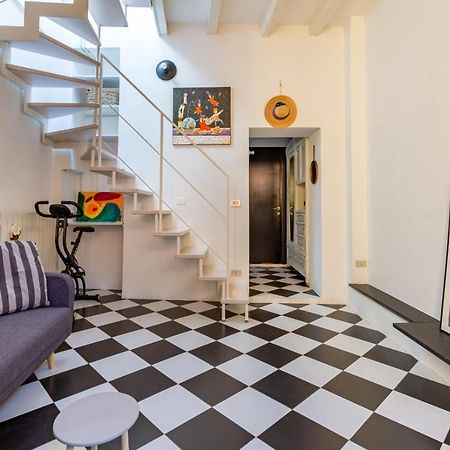 Porta Ticinese Colorful Apartment! Milan Bagian luar foto