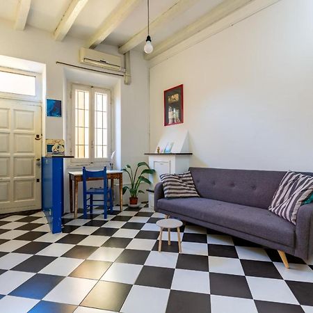 Porta Ticinese Colorful Apartment! Milan Bagian luar foto