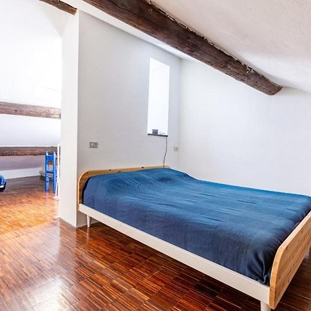 Porta Ticinese Colorful Apartment! Milan Bagian luar foto