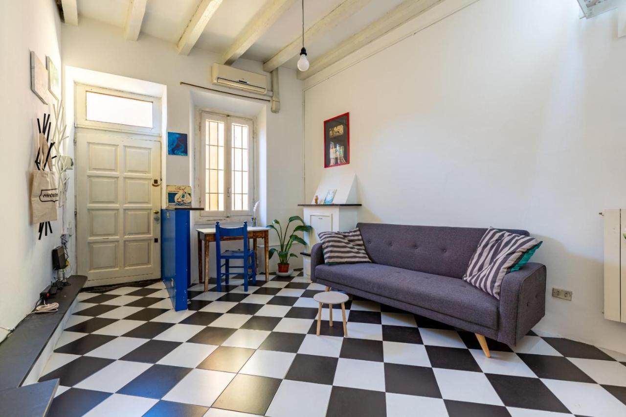Porta Ticinese Colorful Apartment! Milan Bagian luar foto