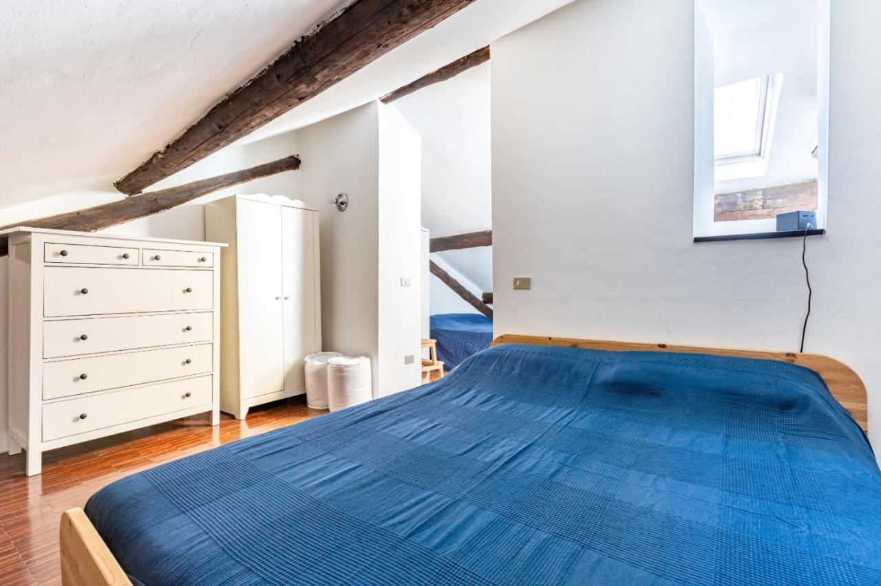 Porta Ticinese Colorful Apartment! Milan Bagian luar foto