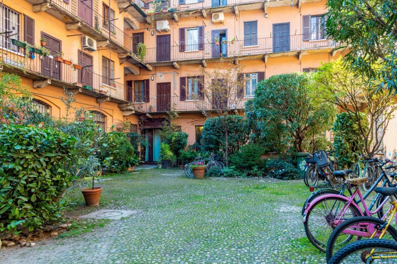 Porta Ticinese Colorful Apartment! Milan Bagian luar foto