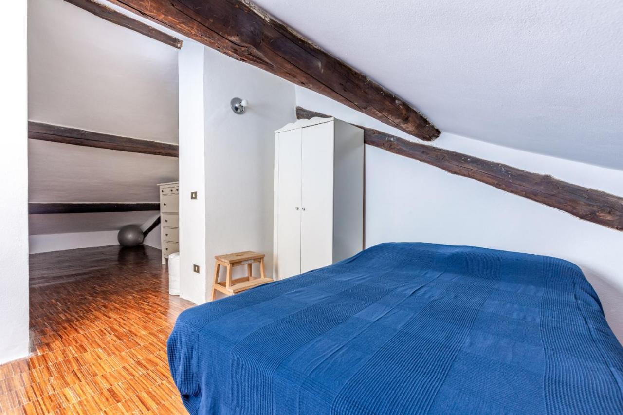 Porta Ticinese Colorful Apartment! Milan Bagian luar foto
